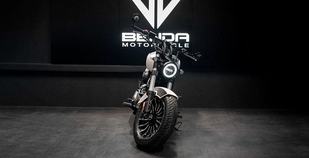 Внешний вид Мотоцикл BENDA ROCK 300 - 3