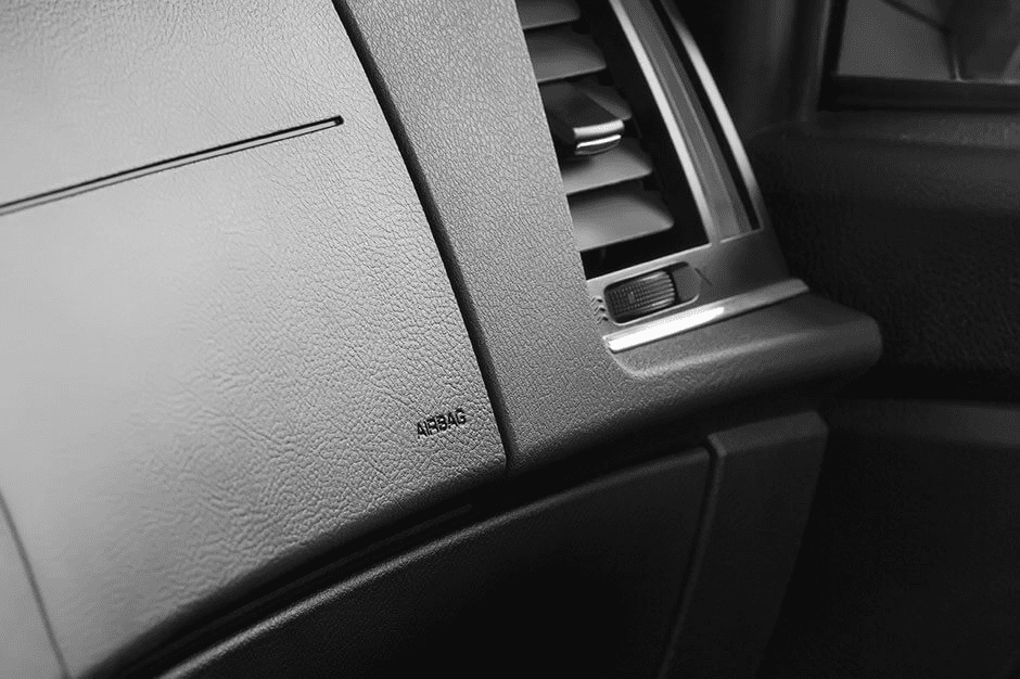Обновленный УАЗ Пикап оснащен подушками безопасности для водителя и пассажиров