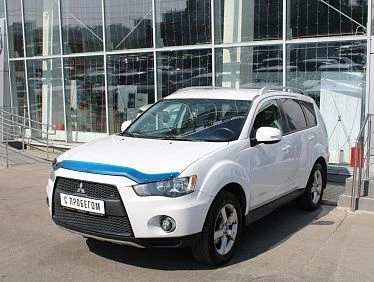 Mitsubishi Outlander 2.4 CVT (170 л.с.) 4WD 2010 Г/в. 