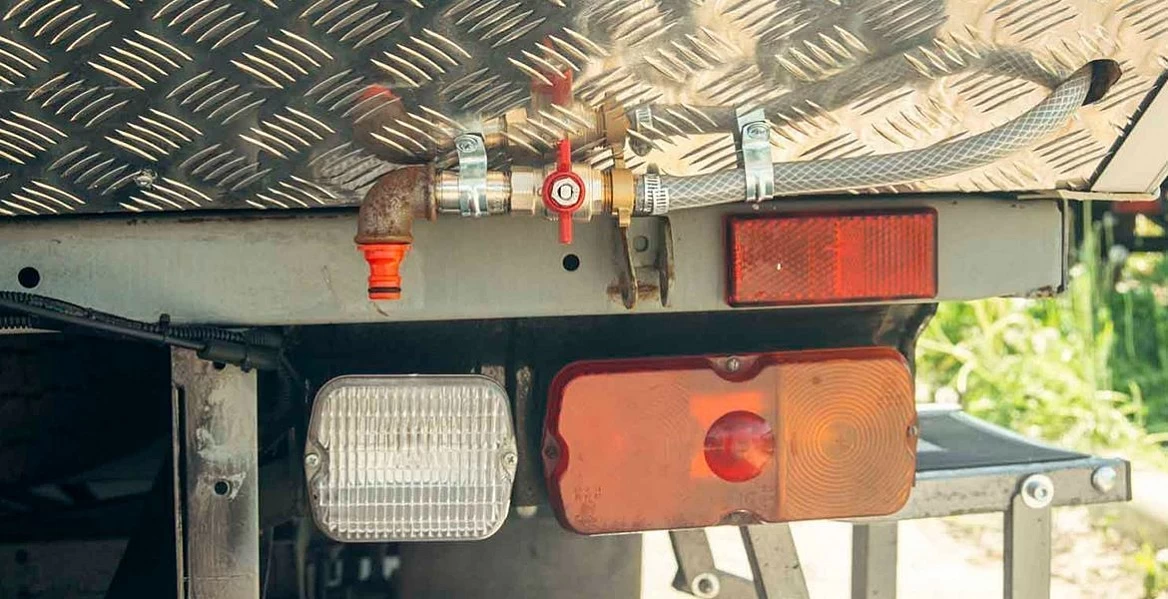 Экстерьер Автодом 4x4 "АЛТАЙ" на базе УАЗ Профи с двухрядной кабиной - 16
