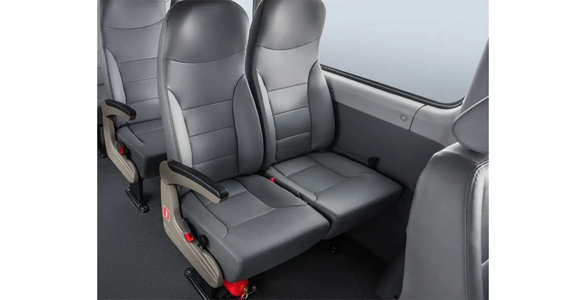 Интерьер SOLLERS SF5 Цельнометаллический фургон - 7