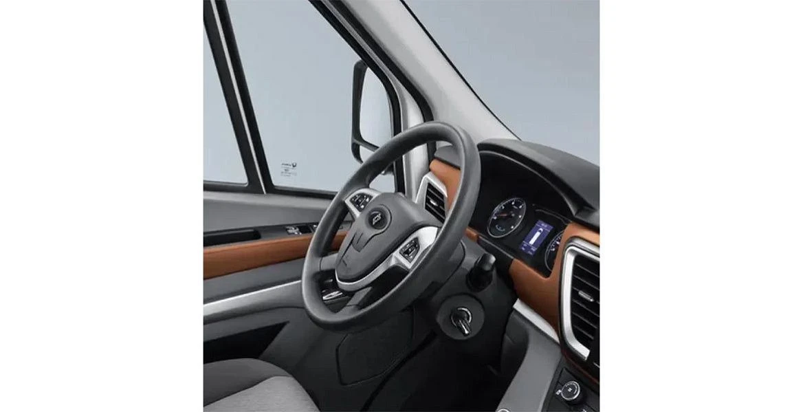 Интерьер SOLLERS SF5 Цельнометаллический фургон - 4