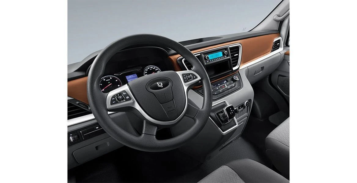 Интерьер SOLLERS SF5 Цельнометаллический фургон - 2