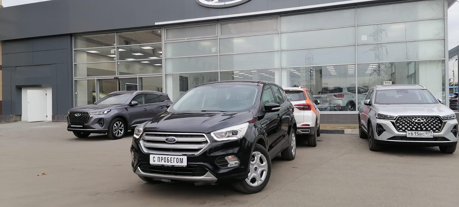 Купить Ford Kuga / 2.5 AT (150 л.с.) / Автомат 86376 км пробег / Передний /  черный с пробегом